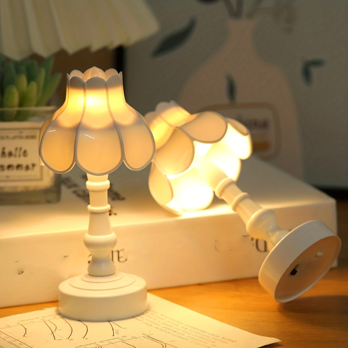 StarBloom Lamp – Flower-Shaped Mini Desk Lamp