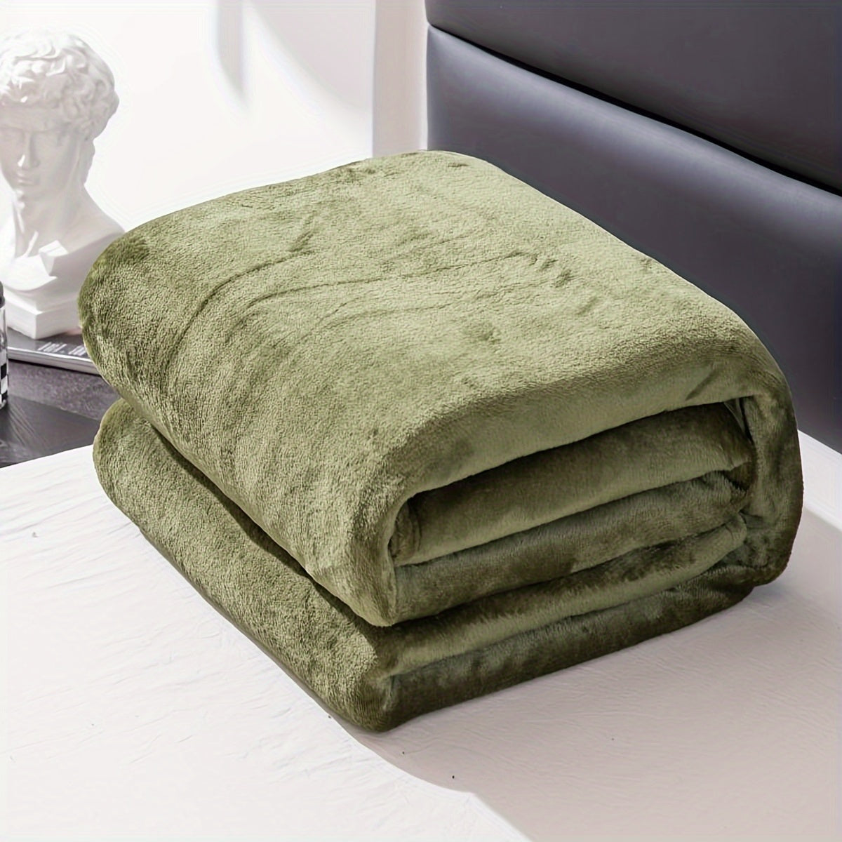 Grey Flannel Blanket - Luxurious Comfort for All Seasons