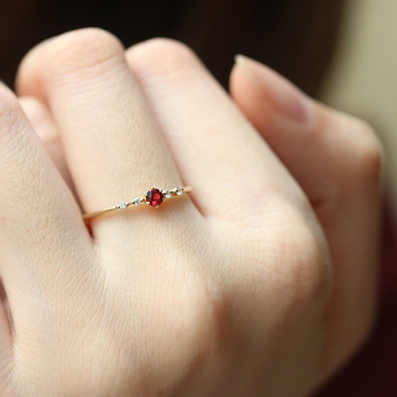 Elara 18K Gold Garnet Ring - A Touch of Elegance