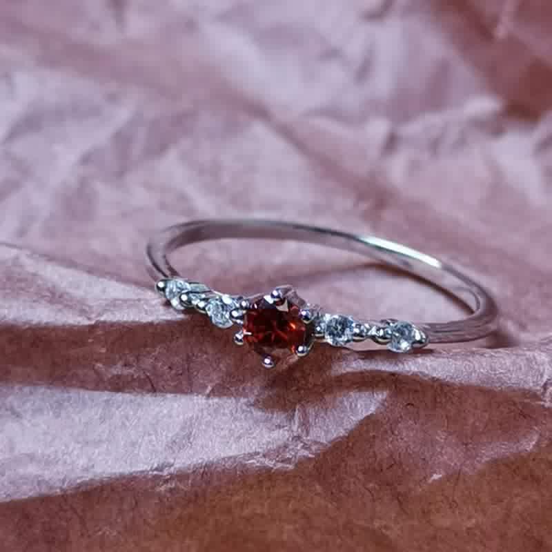 Elara 18K Gold Garnet Ring - A Touch of Elegance