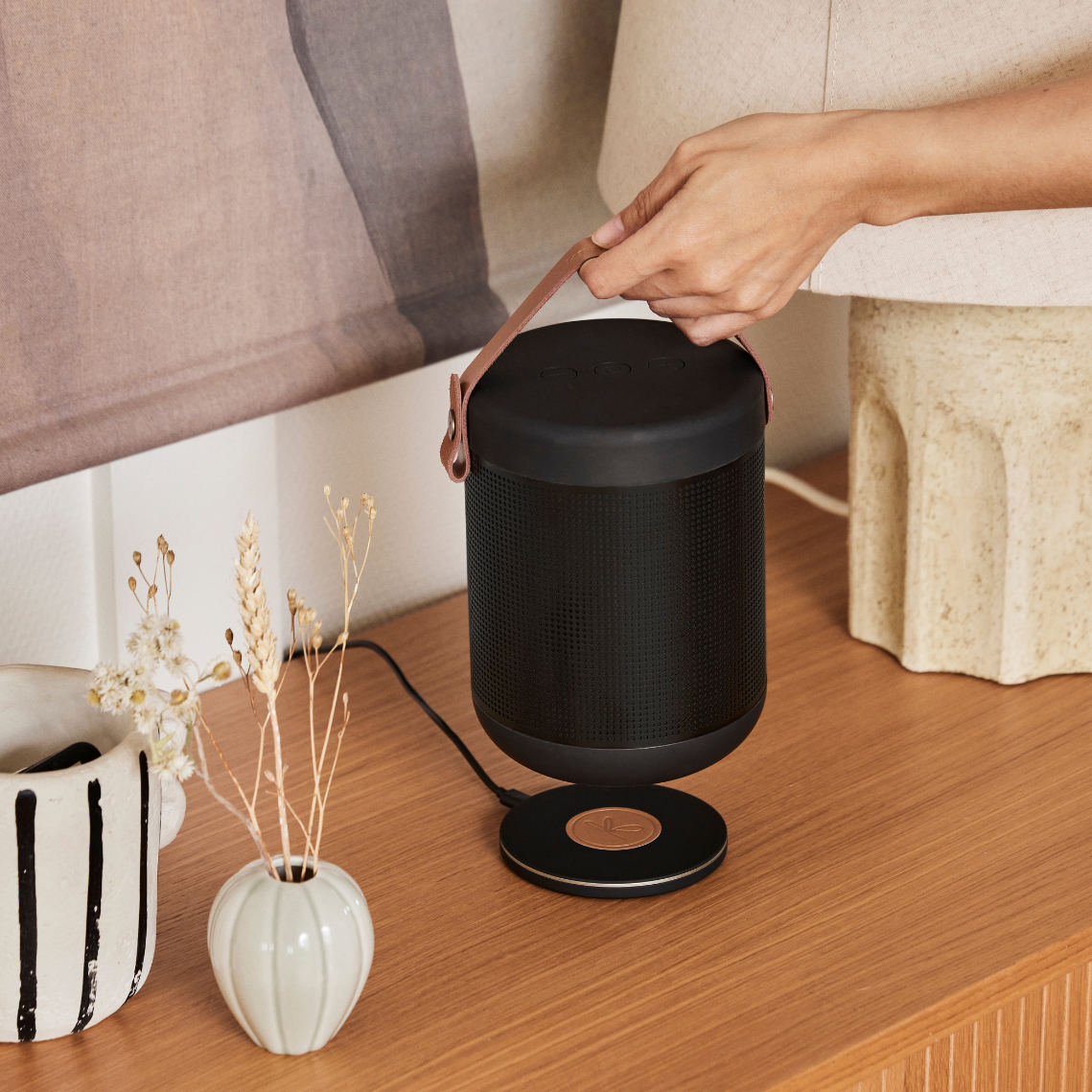 PowerBeat - Portable Bluetooth speaker with long battery life