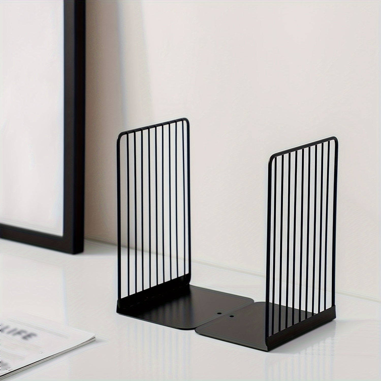 IronHold - Elegant Bookends for Perfect Organization