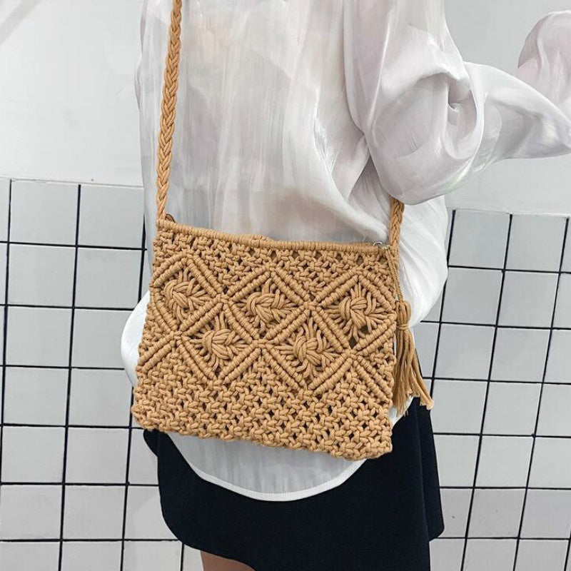 GwenBag – Elegant T woven shoulder bag for summer