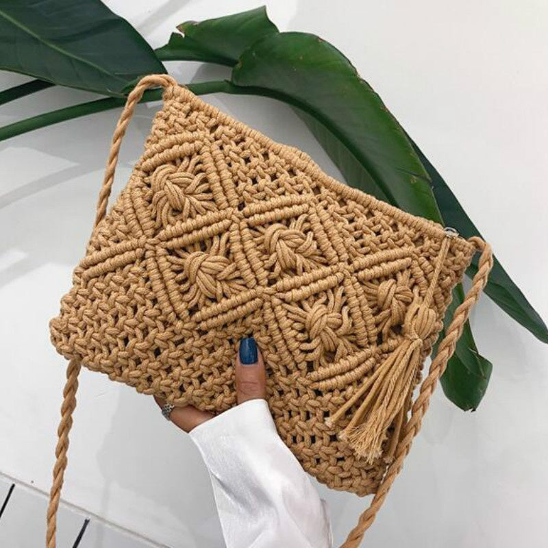 GwenBag – Elegant T woven shoulder bag for summer