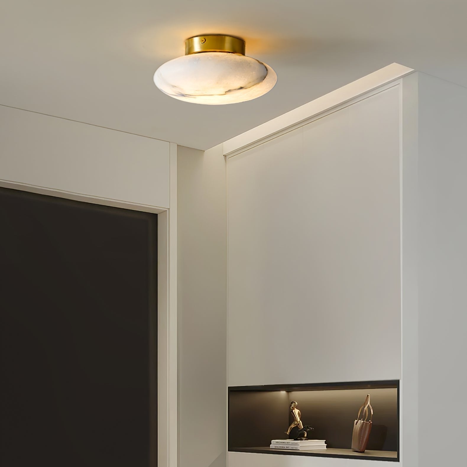 LumièreWand Lamp - Luxurious Minimalist Alabaster Wall Light