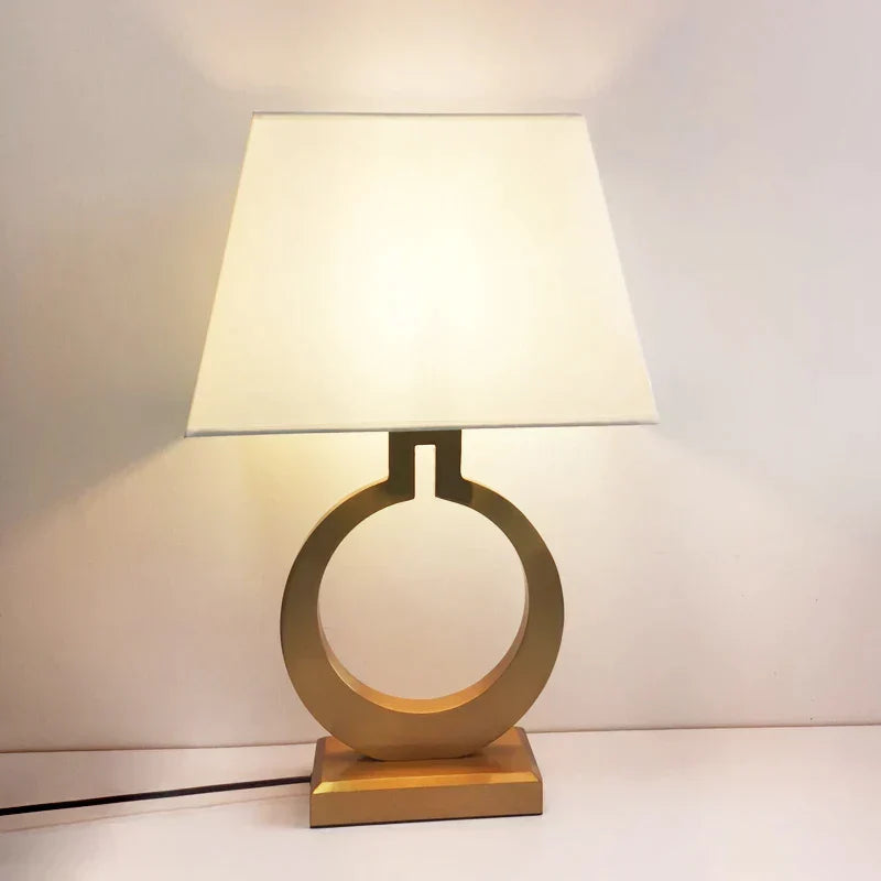 Golden VillaGlow – Luxurious Design Lamp for Elegant Spaces