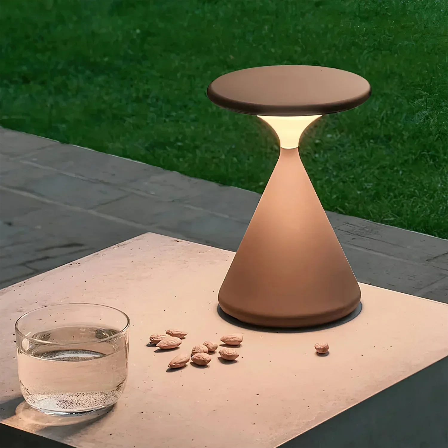 AéroLumi - Stylish Wireless Sabliervorm Lamp
