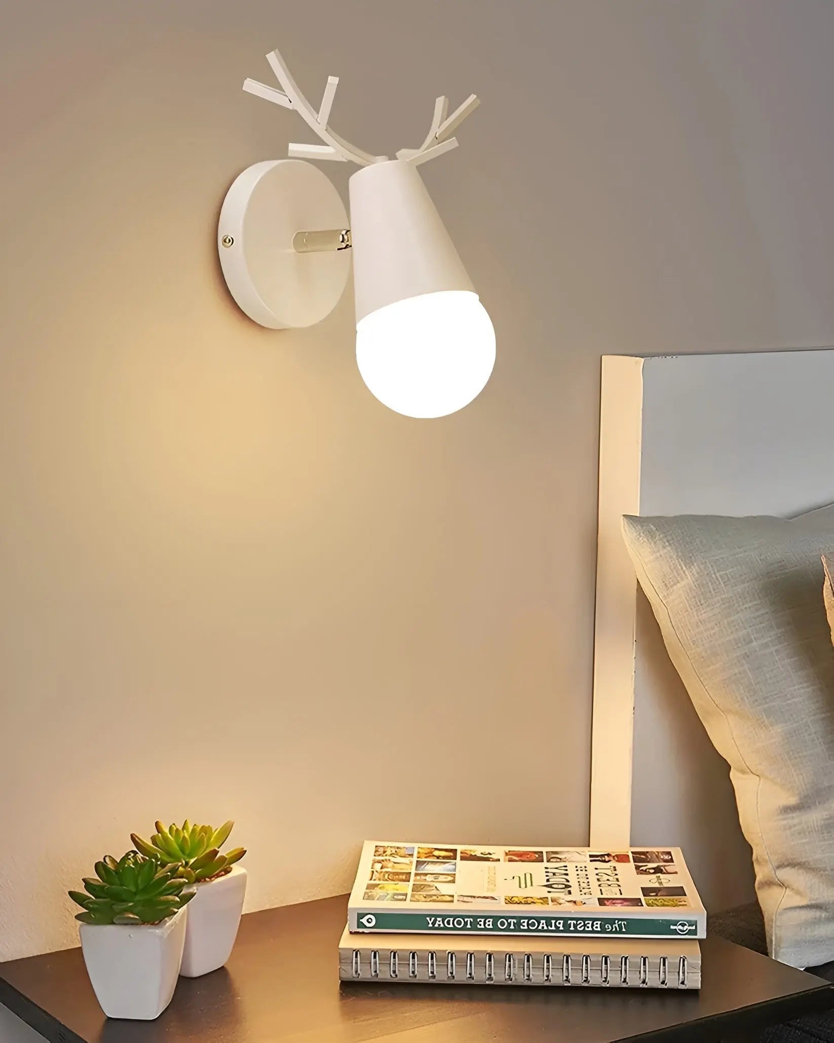 Nordic Glow Gewei LED Wall Lamp – Elegant and Energy-efficient Design