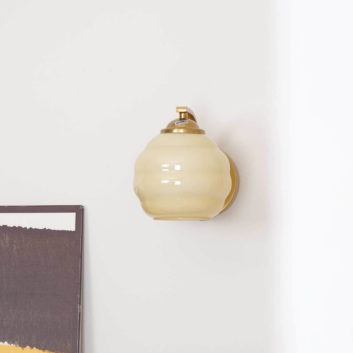 VintageGlam - Art Deco Wall Lamp for Timeless Interiors