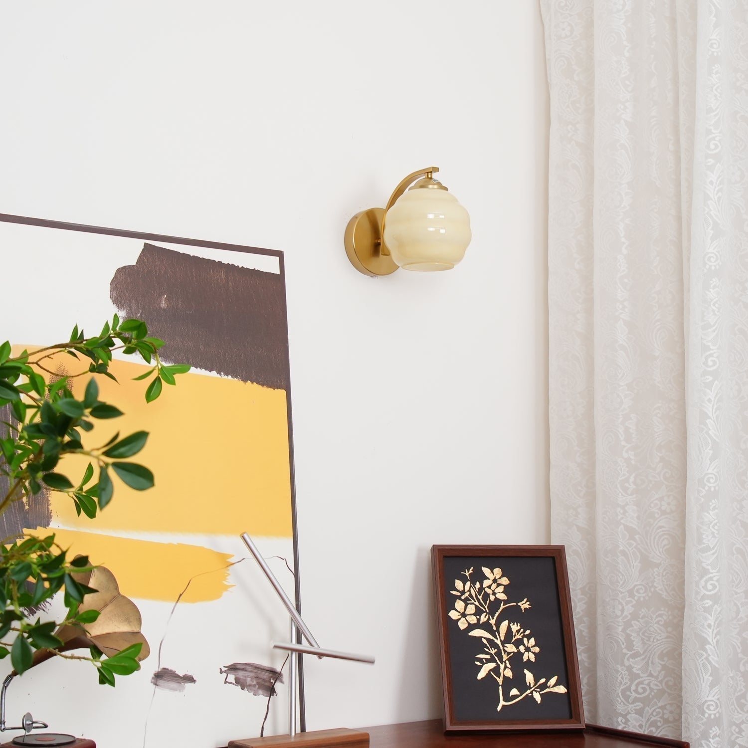 VintageGlam - Art Deco Wall Lamp for Timeless Interiors