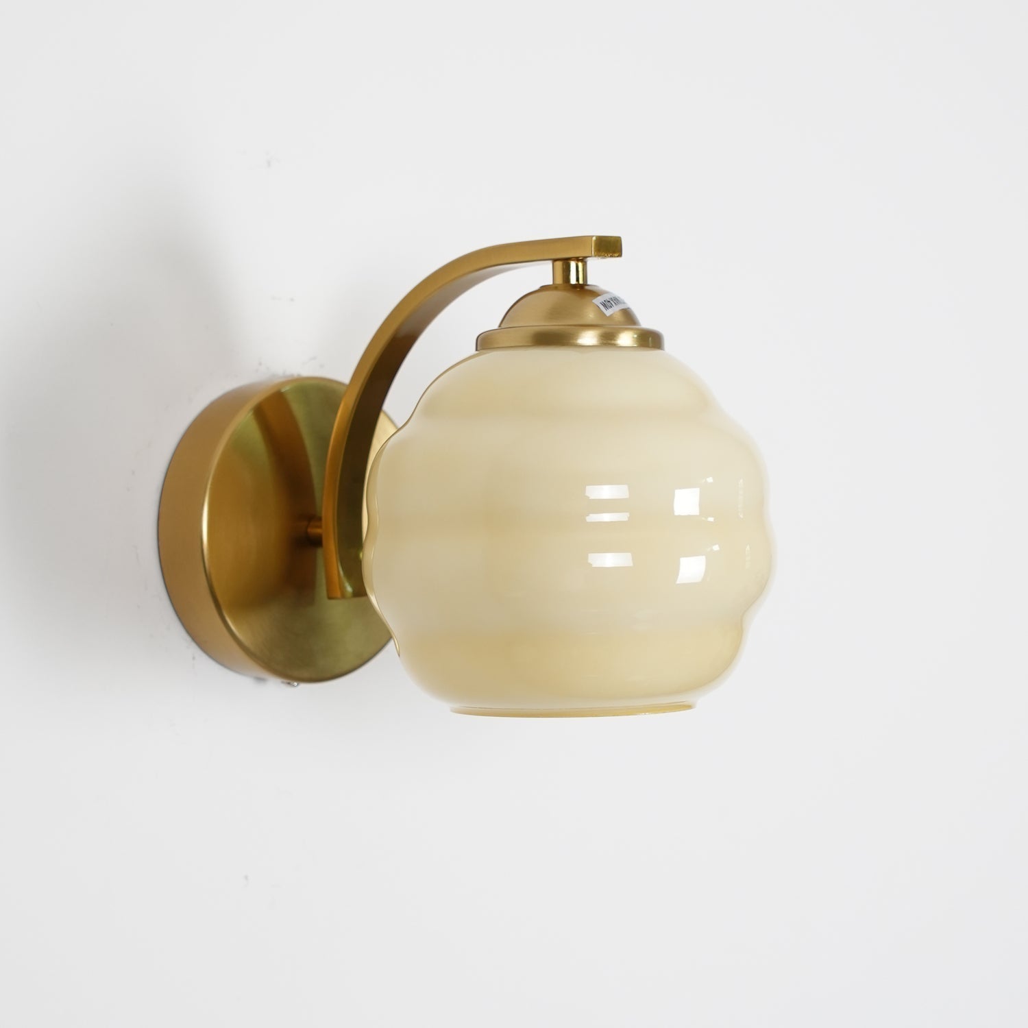 VintageGlam - Art Deco Wall Lamp for Timeless Interiors