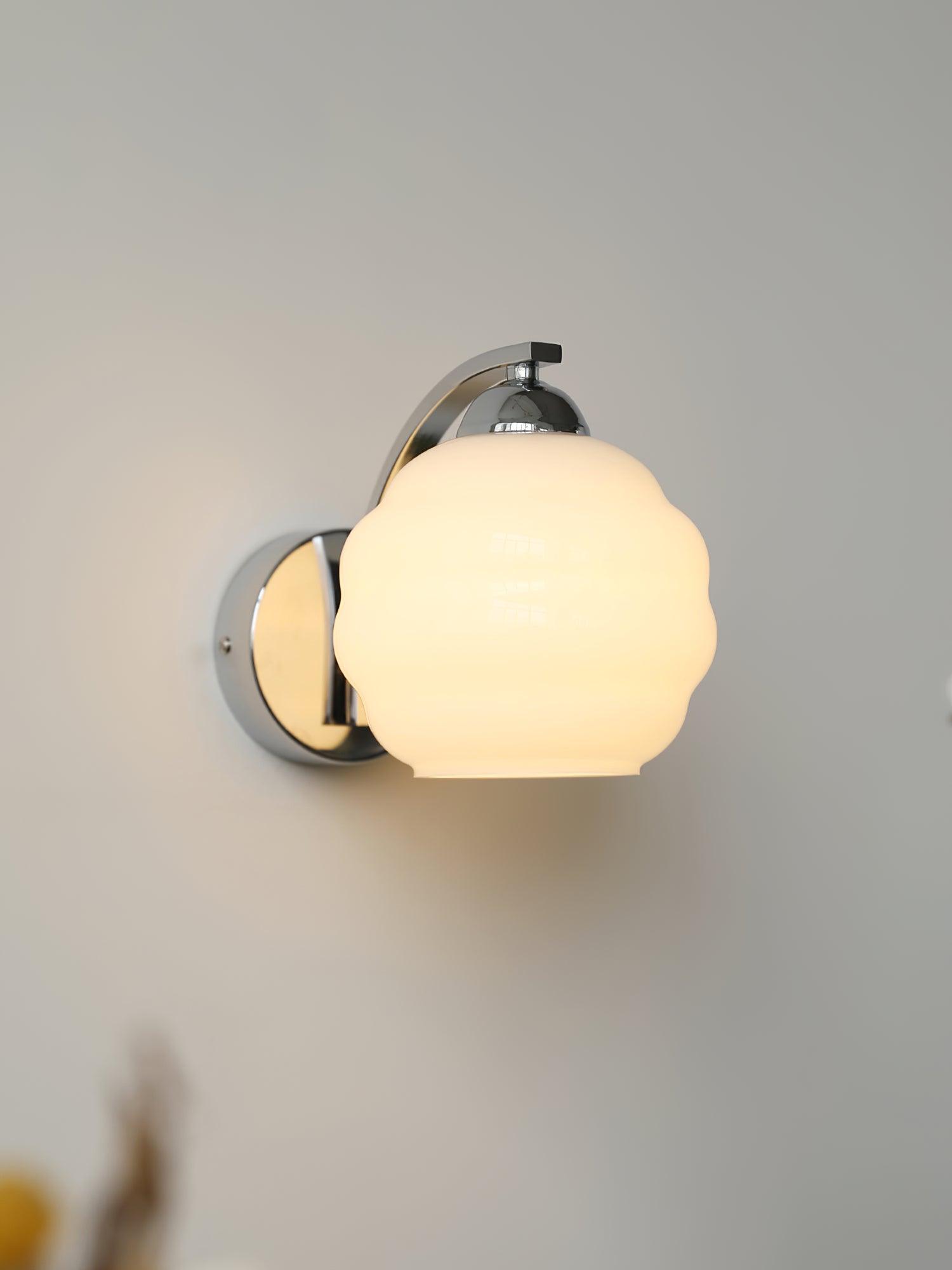 VintageGlam - Art Deco Wall Lamp for Timeless Interiors