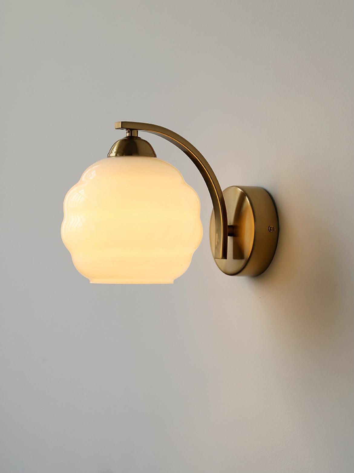 VintageGlam - Art Deco Wall Lamp for Timeless Interiors