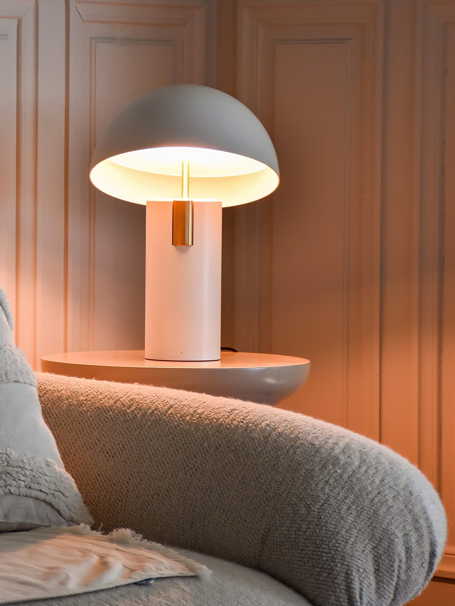 GlowAvora Table - Modern Elegant Table Lamp for Atmospheric Lighting