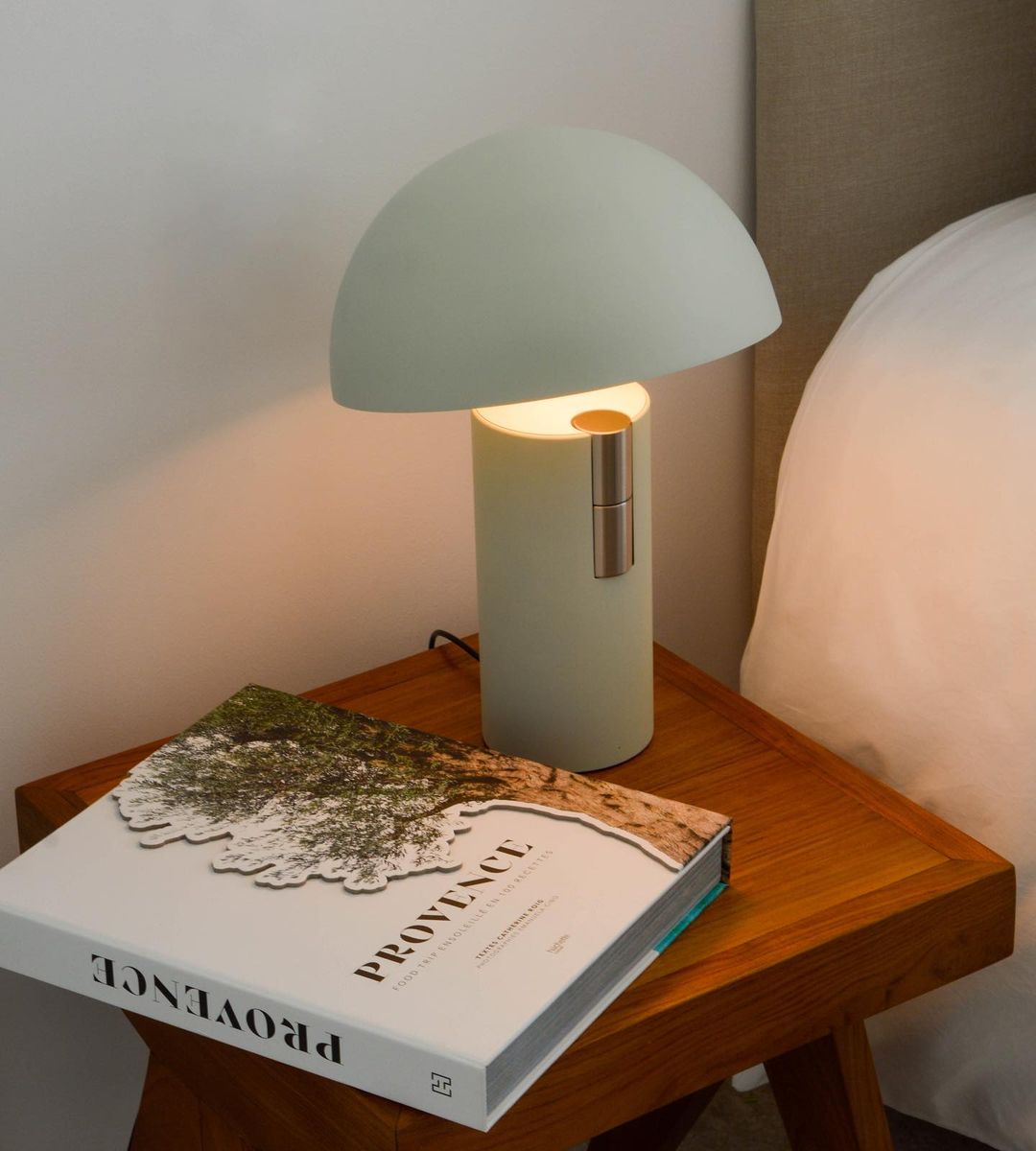 GlowAvora Table - Modern Elegant Table Lamp for Atmospheric Lighting