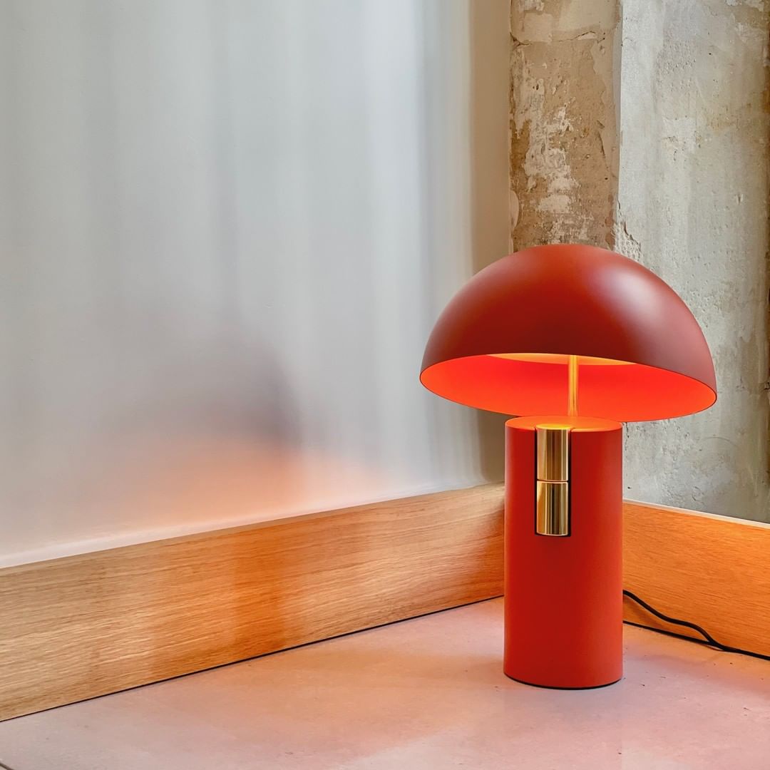 GlowAvora Table - Modern Elegant Table Lamp for Atmospheric Lighting