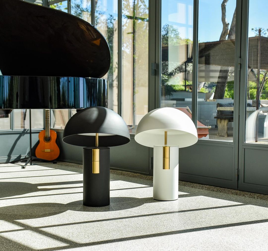 GlowAvora Table - Modern Elegant Table Lamp for Atmospheric Lighting