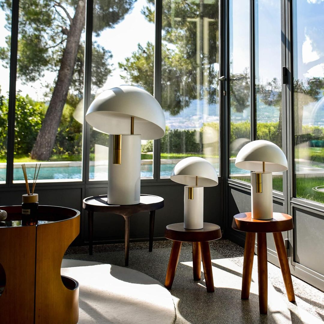 GlowAvora Table - Modern Elegant Table Lamp for Atmospheric Lighting