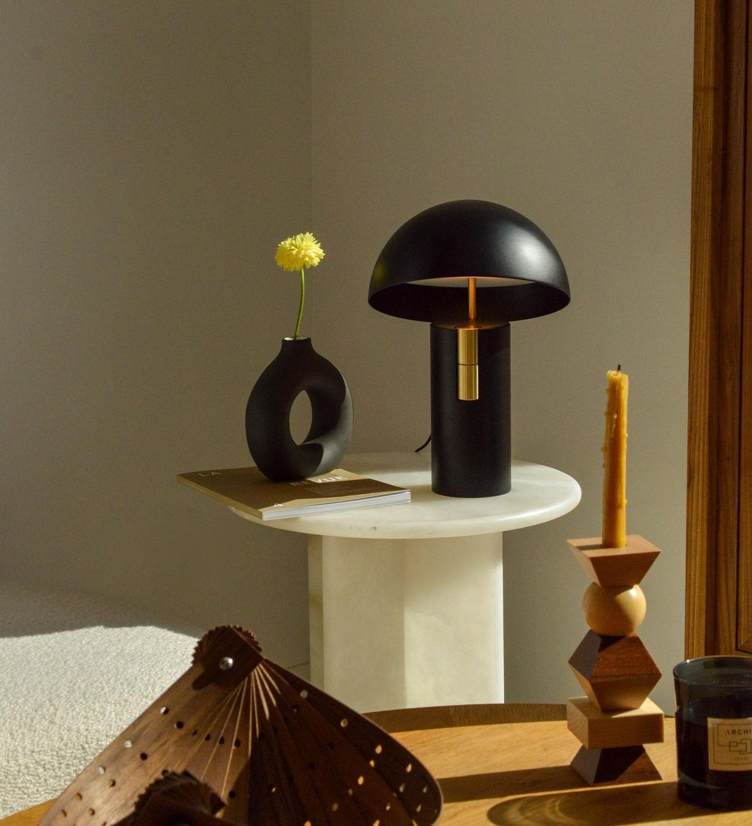 GlowAvora Table - Modern Elegant Table Lamp for Atmospheric Lighting