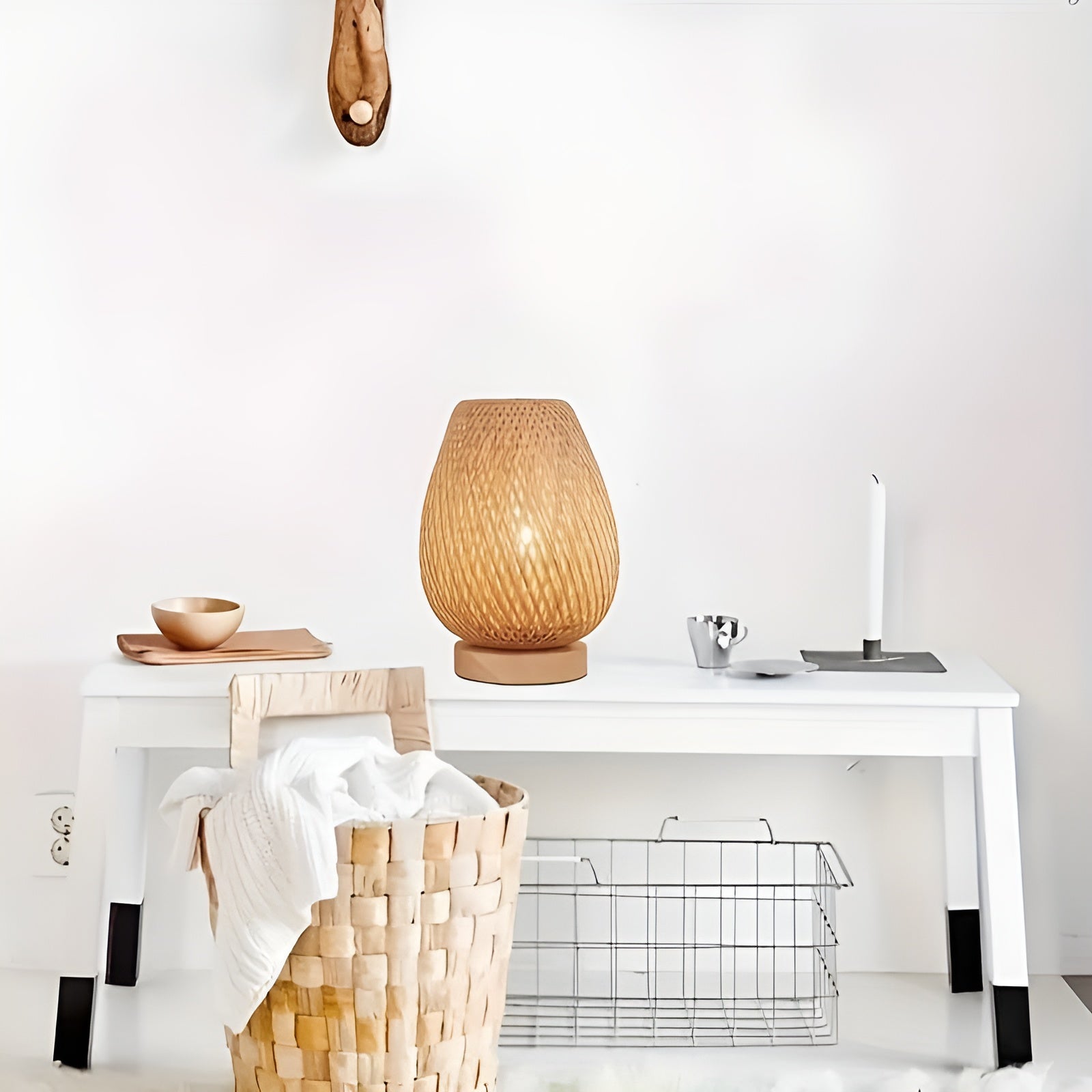 Stylish Bamboo Table Lamp with USB Power Supply – Sustainable and Energy-Saving Design