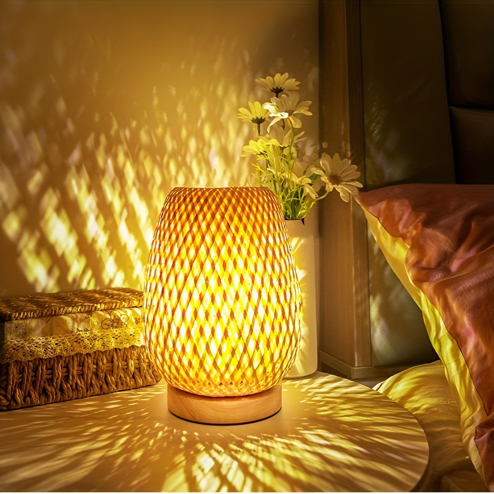 Stylish Bamboo Table Lamp with USB Power Supply – Sustainable and Energy-Saving Design
