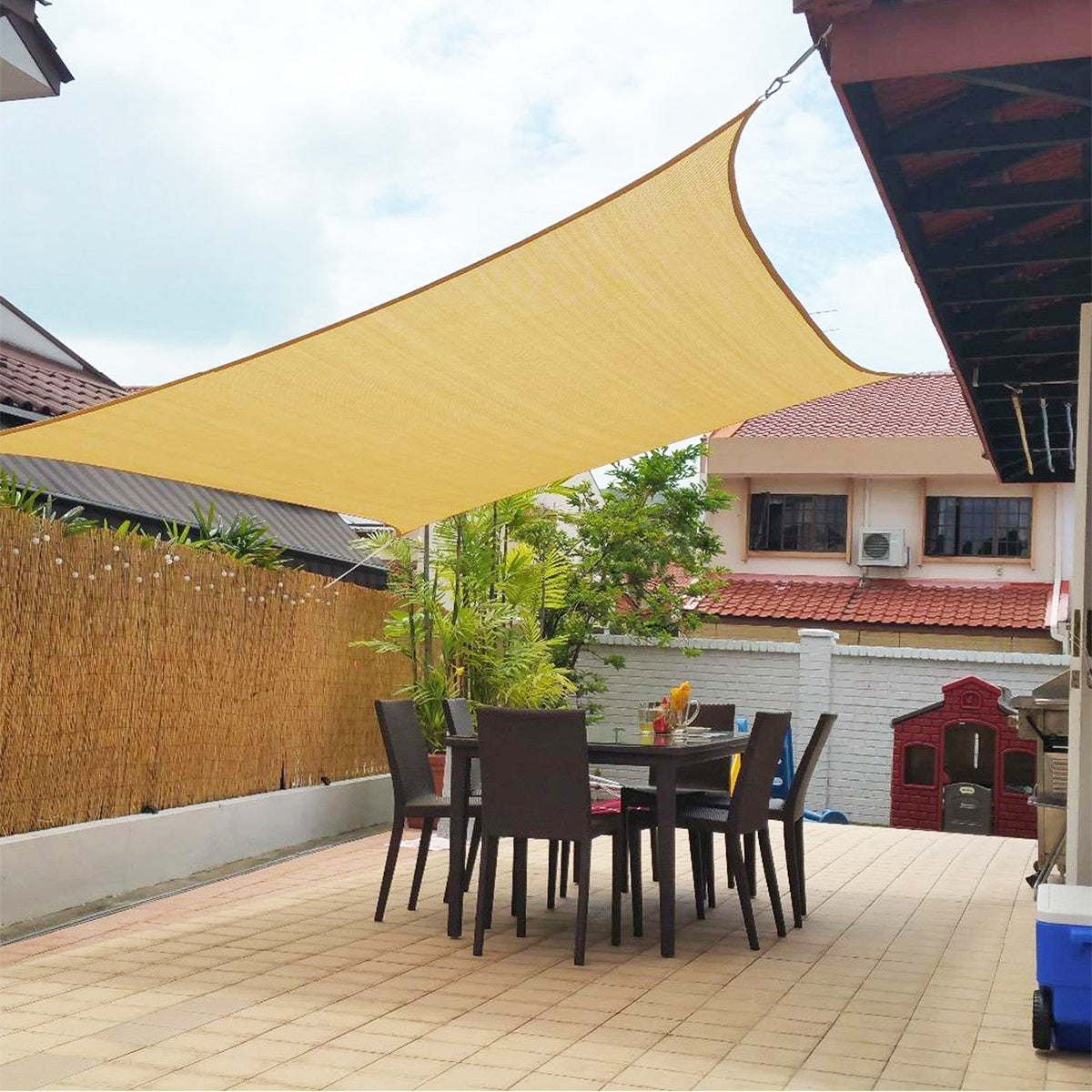 SunShade – Luxurious Water Resistant Shade Sails for Garden