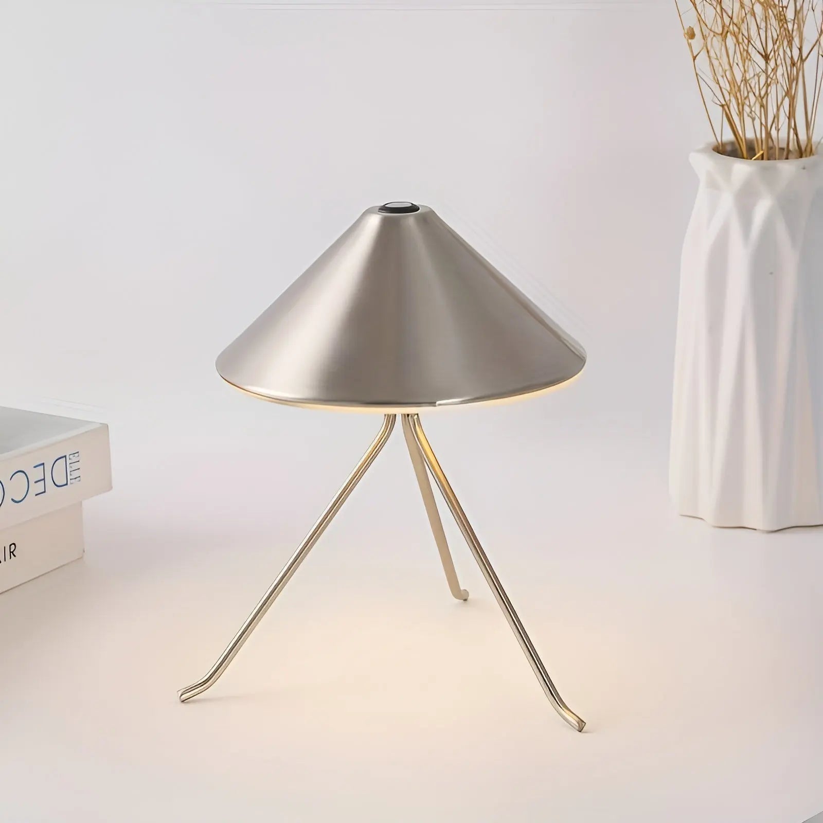 Eleganza Luxe Desk Lamp – USB Rechargeable LED Lighting with Chic Design in Black, Gold and Silver