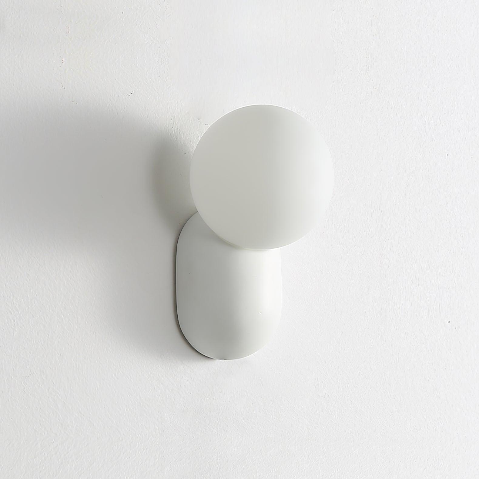 ChicGlow Resin Wall Lamp – Elegance and Energy Saving in One