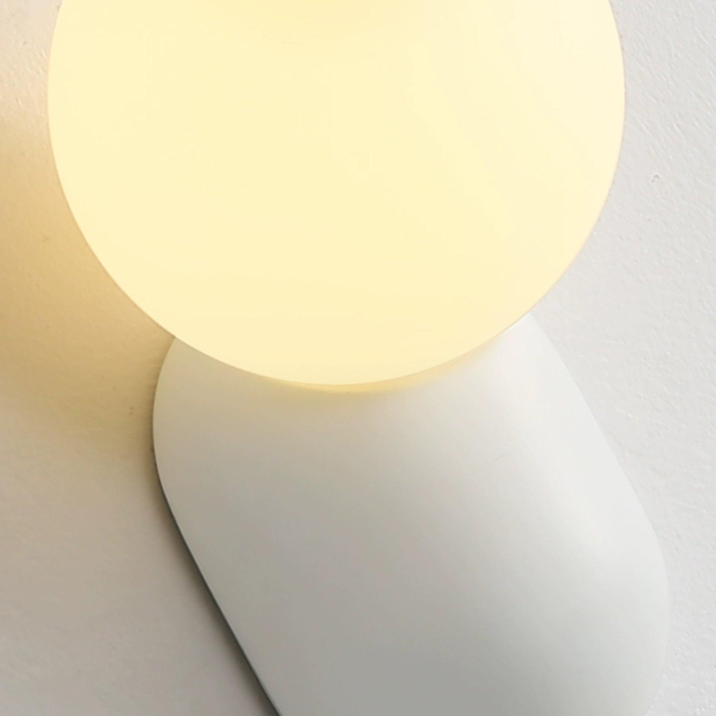 ChicGlow Resin Wall Lamp – Elegance and Energy Saving in One