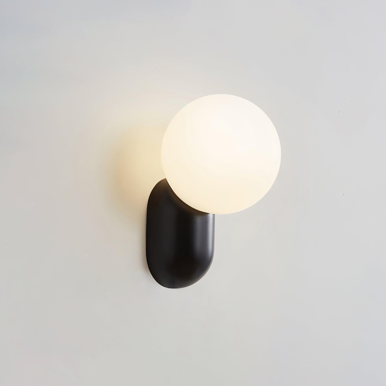 ChicGlow Resin Wall Lamp – Elegance and Energy Saving in One