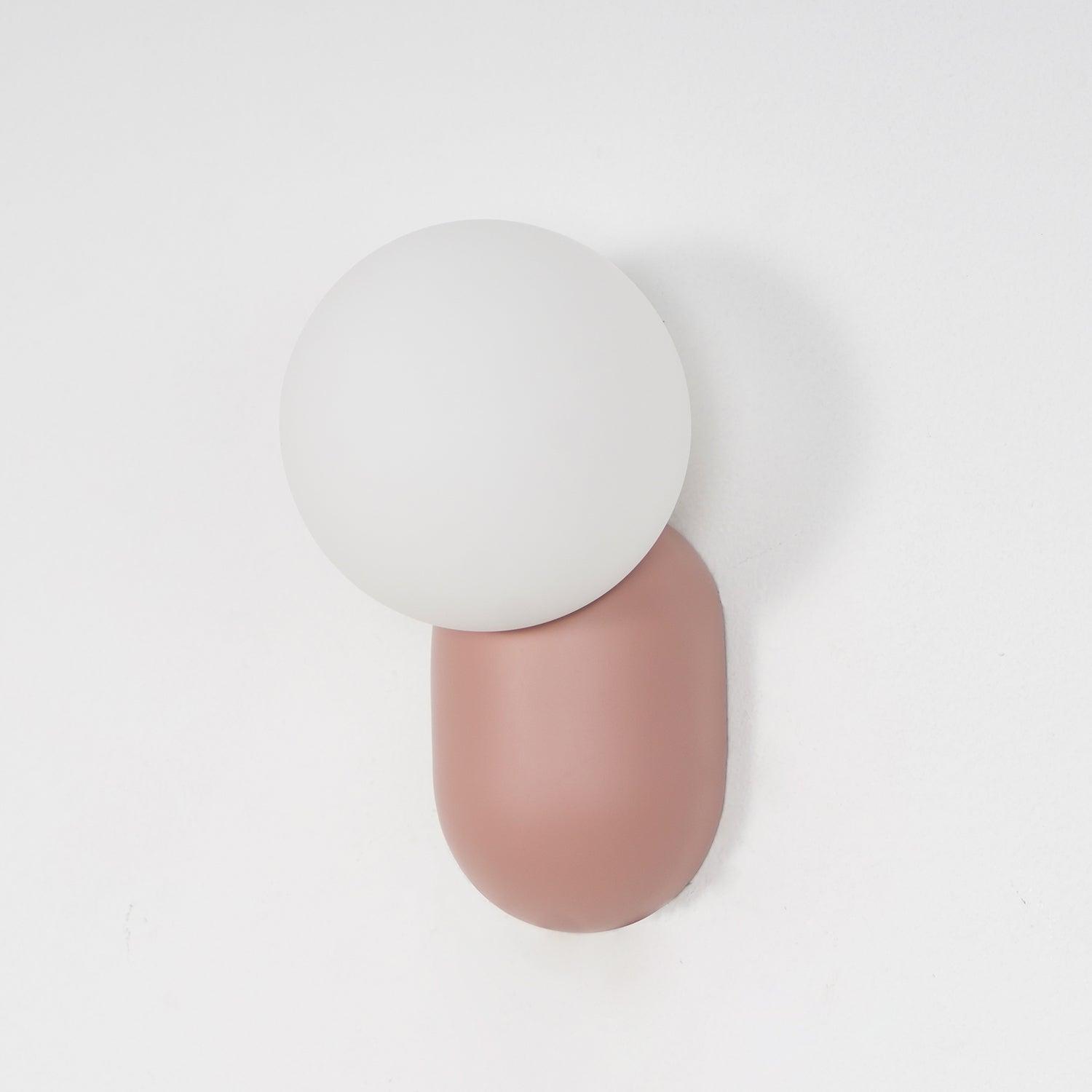 ChicGlow Resin Wall Lamp – Elegance and Energy Saving in One