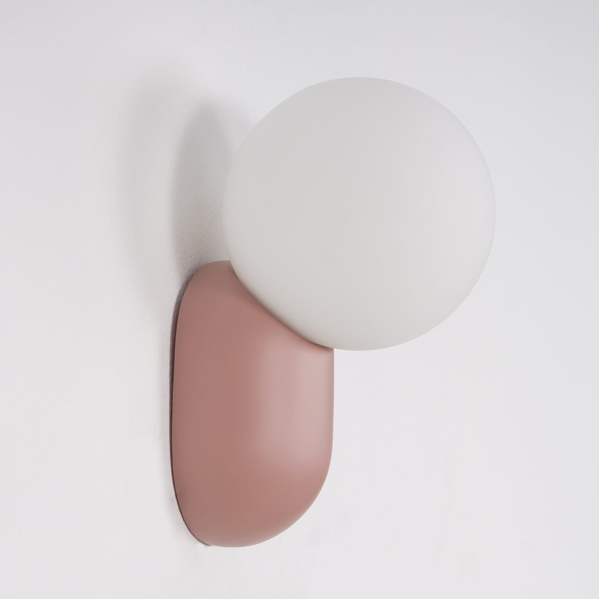 ChicGlow Resin Wall Lamp – Elegance and Energy Saving in One