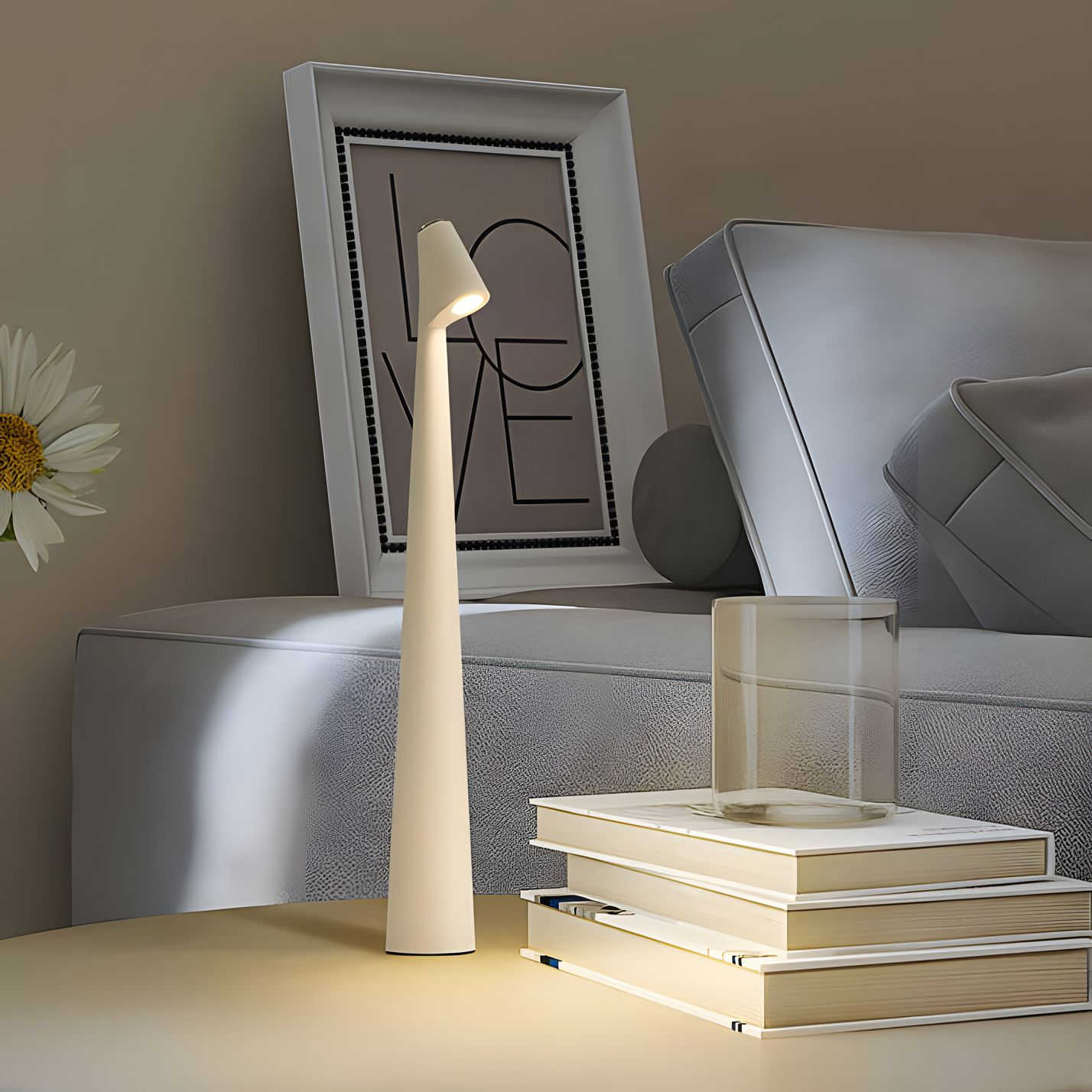 LunaSlim – Elegant Wireless Table Lamp with Adjustable Lighting