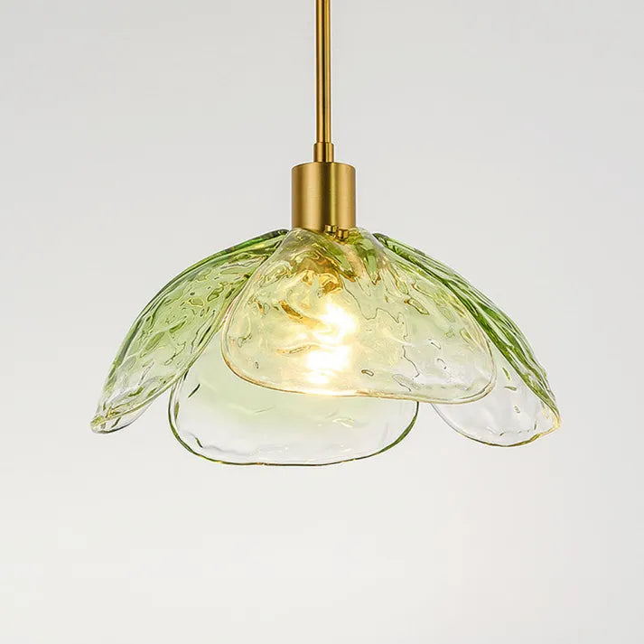 FleurChic Ceiling Lamp - Unique Flower-Shaped Hanging Lamp for a Warm Atmosphere
