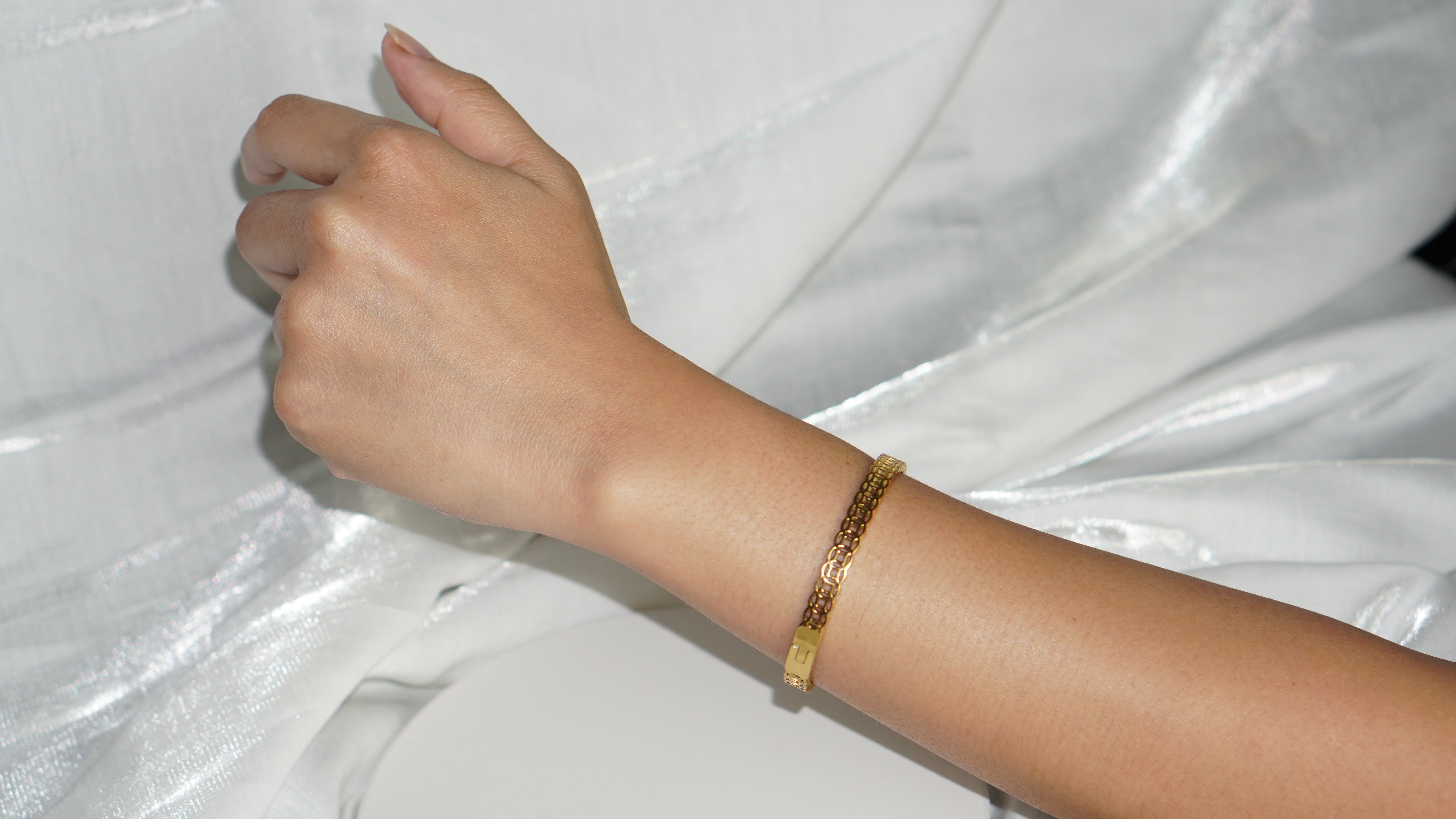 WealthMagnet Bracelet – Luxury Bracelet for Success