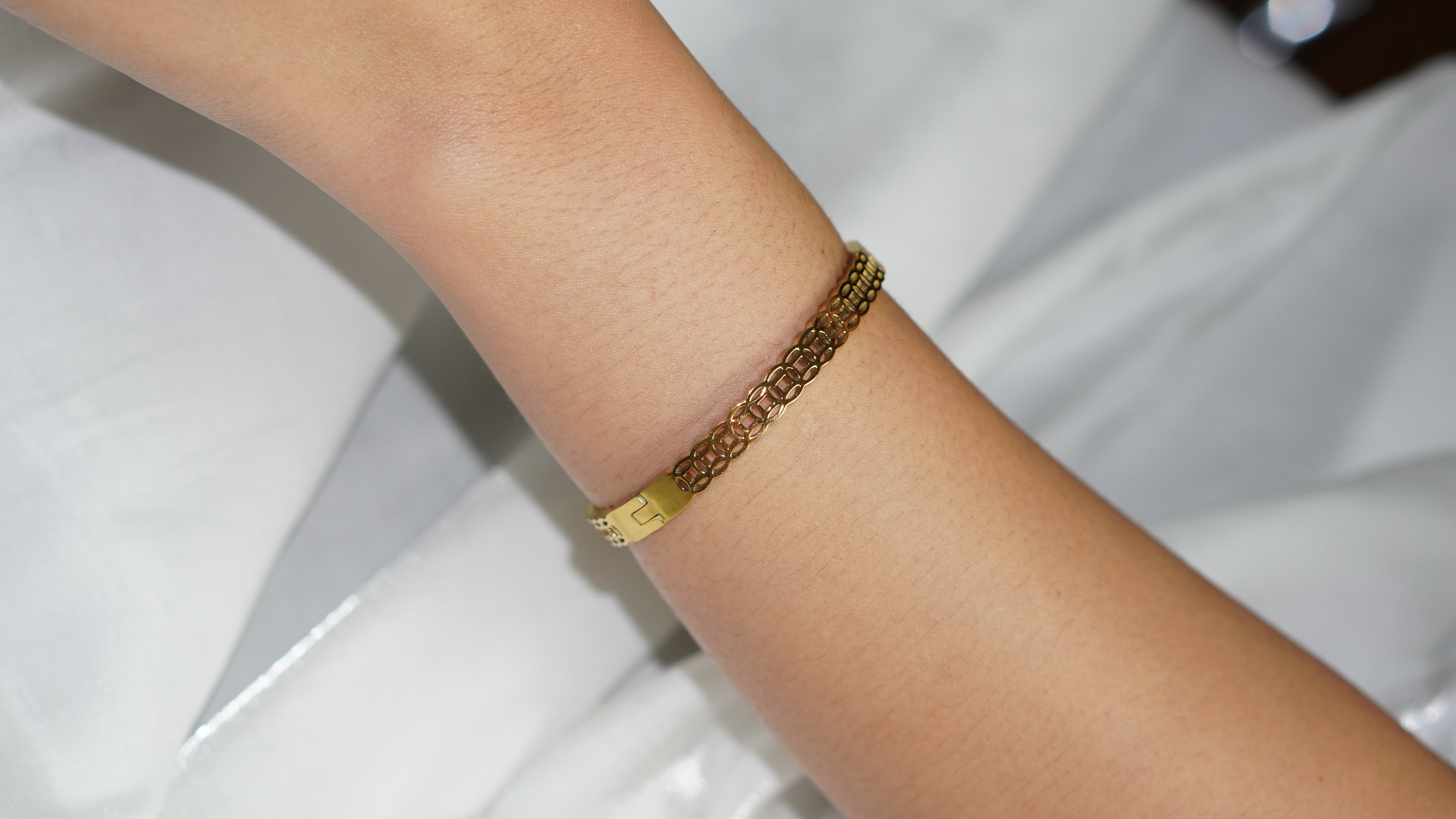 WealthMagnet Bracelet – Luxury Bracelet for Success