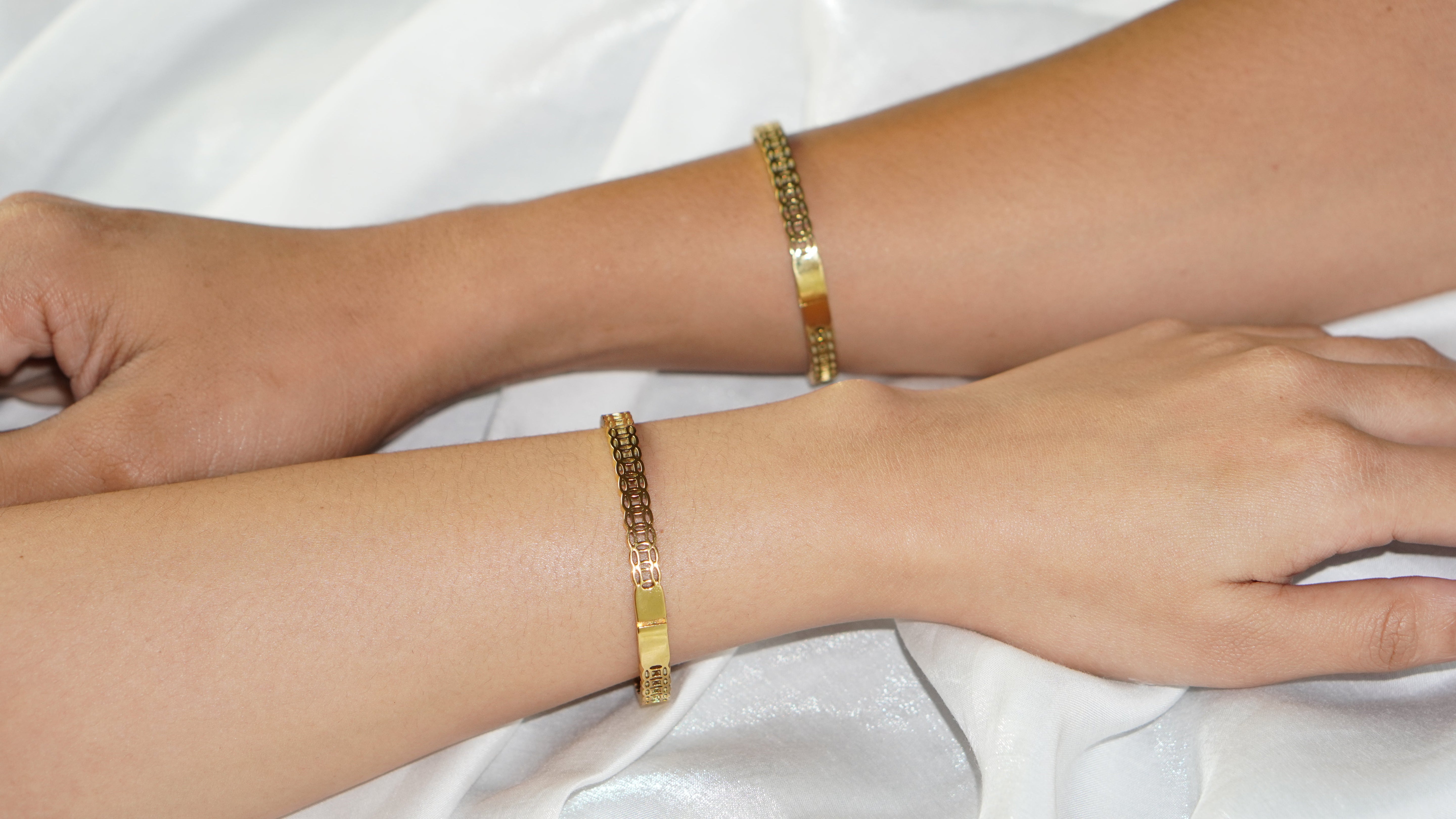 WealthMagnet Bracelet – Luxury Bracelet for Success