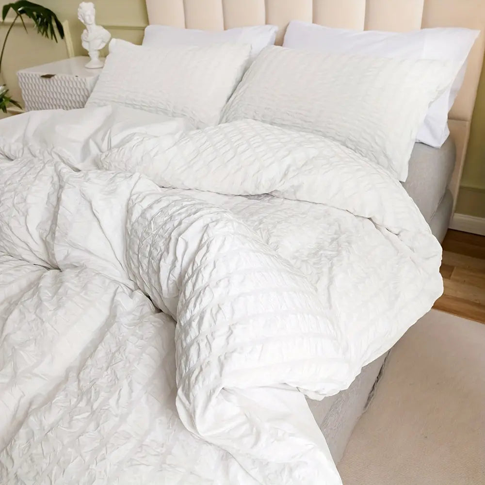 Cozyhaus Luxe Ruffled Blanket – Modern & Comfortable