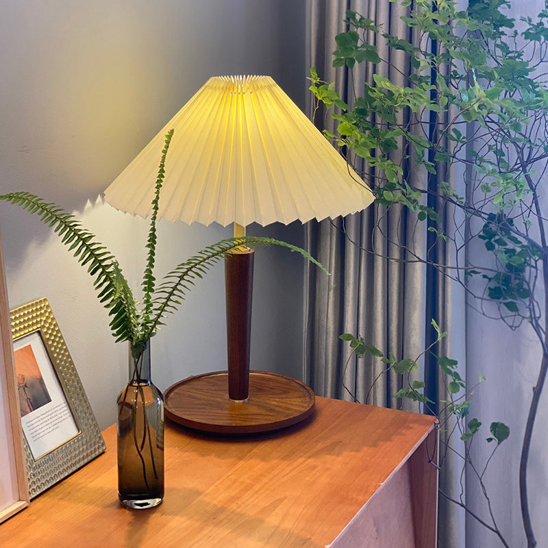 Elegant Vintage Wooden Woodly Table Lamp - Table Lamp with Hemmed Design
