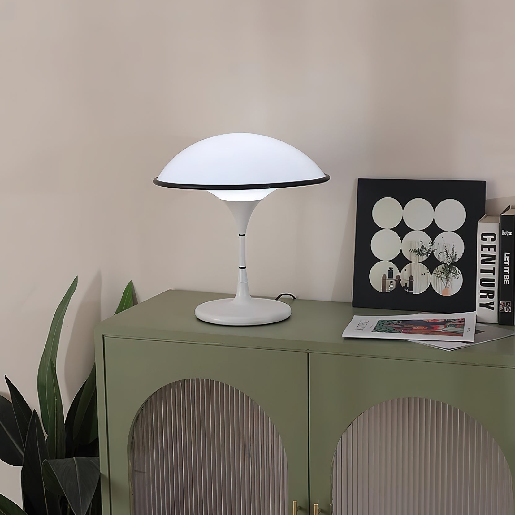 ArtistryGlow Table Lamp - Elegant Table Lamp for Atmospheric Lighting