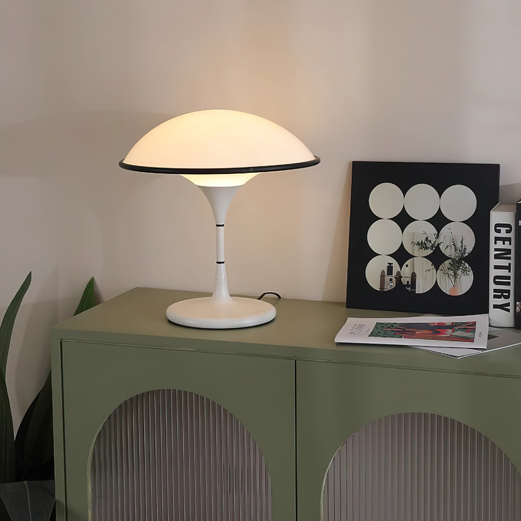 ArtistryGlow Table Lamp - Elegant Table Lamp for Atmospheric Lighting