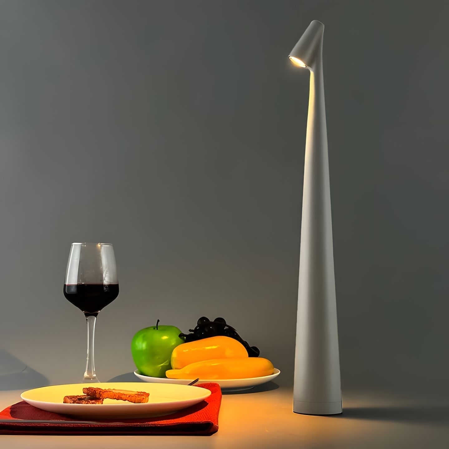LunaSlim – Elegant Wireless Table Lamp with Adjustable Lighting