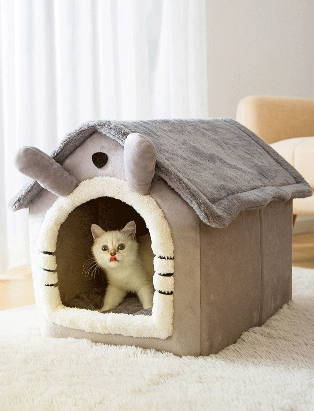 FluffyHaven – Cozy Pet House for Your Pet