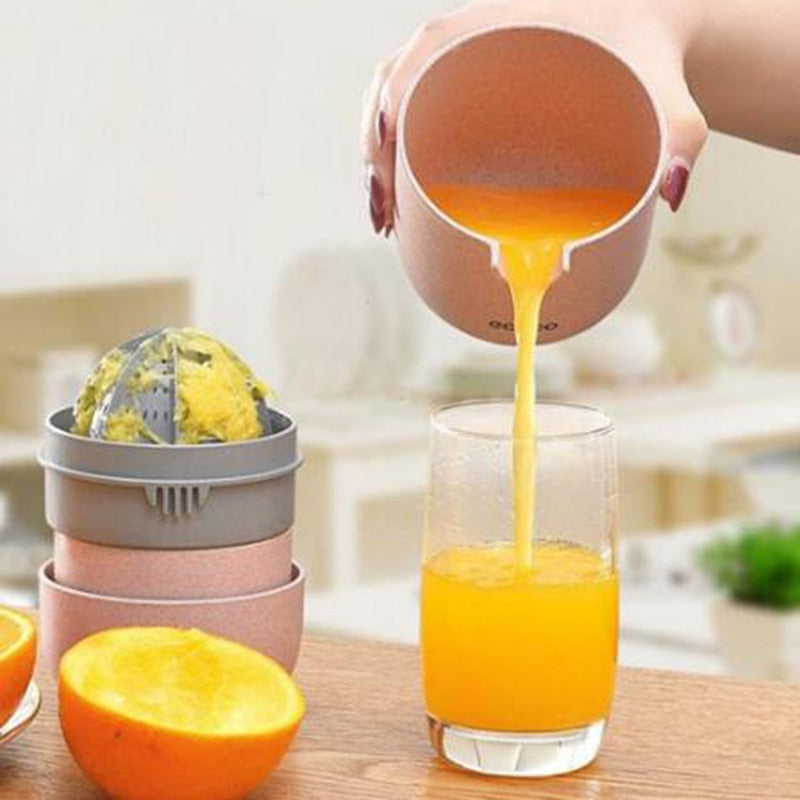 JuicySqueeze Juicer - Anti-slip and Modern Design