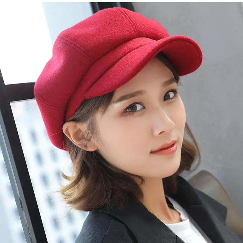 RetroChic Beanie – Vintage Winter Style and Comfort