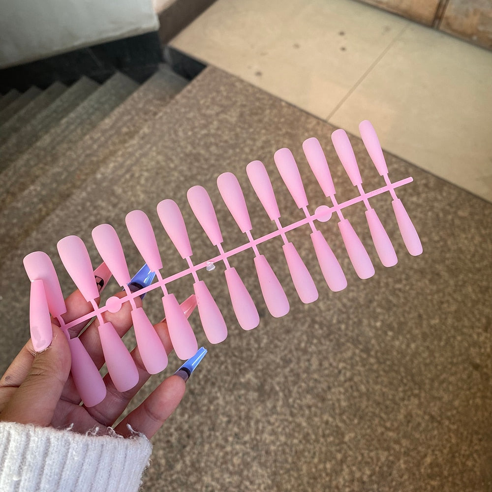 ChicNails - Matte Press On Nails Set 24 Pieces