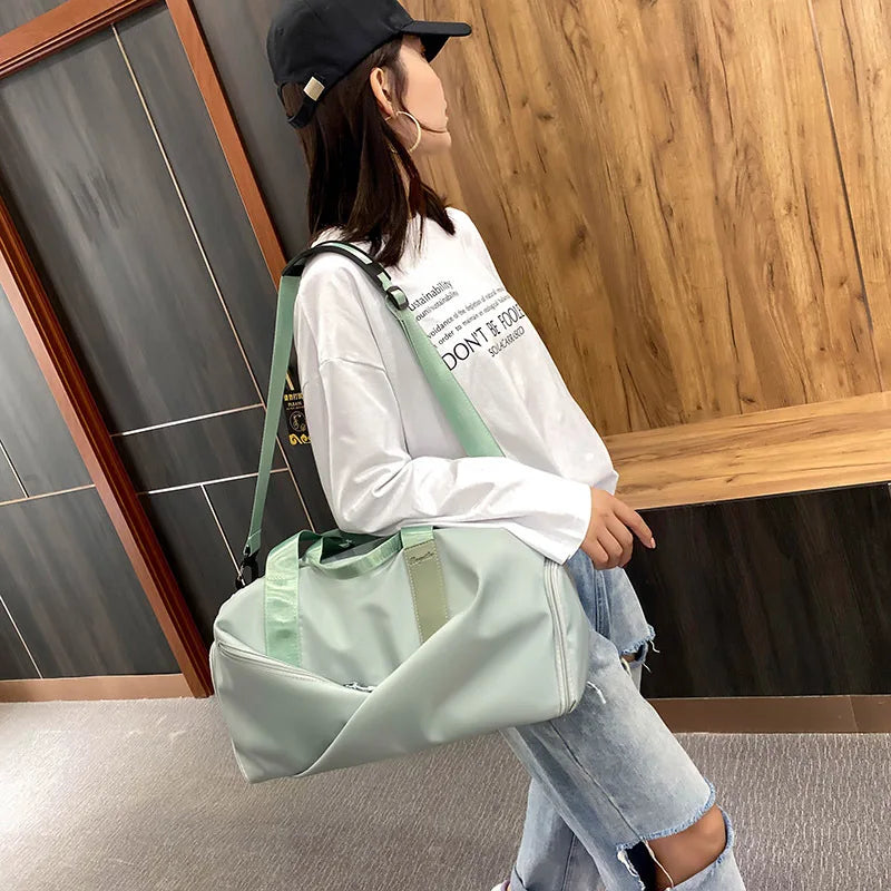 FlexCarry Sports Bag - Stylish Multifunctional Sports Bag for Every Occasion