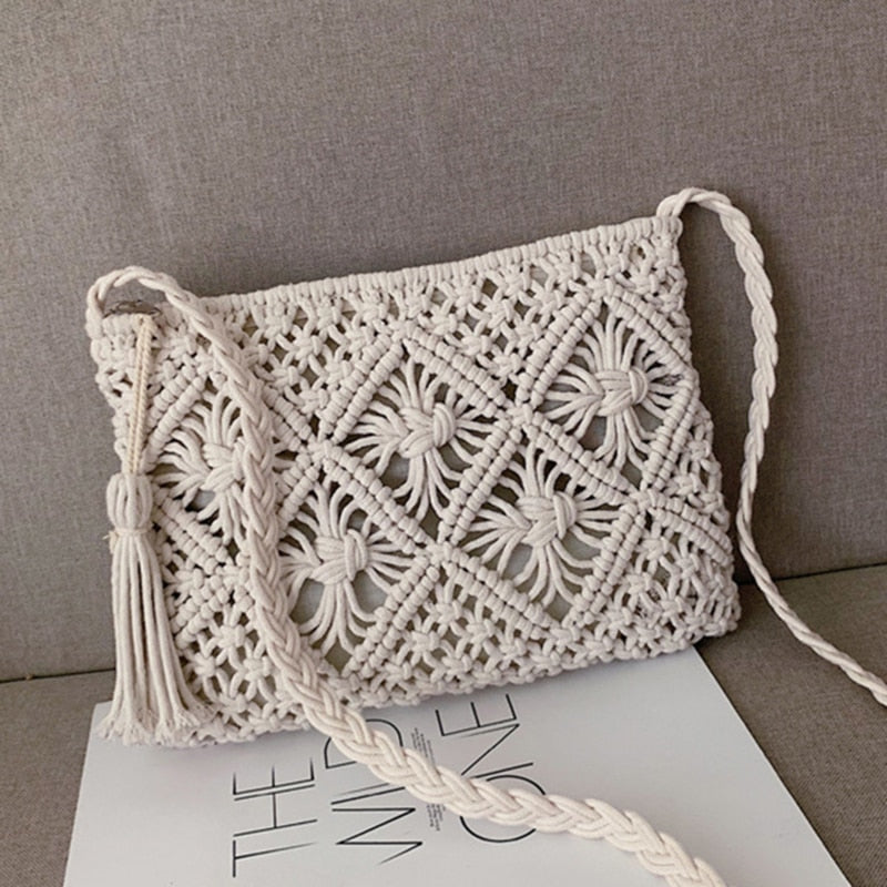 GwenBag – Elegant T woven shoulder bag for summer
