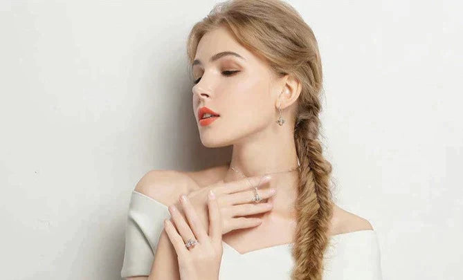Royal Bee Swarm Earrings - Elegant and Unique Accessory