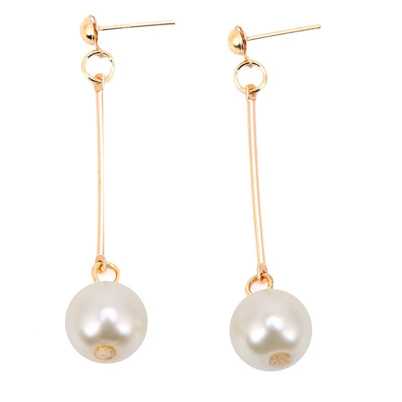 Refined Céline Drop Earrings with Elegant Pearls